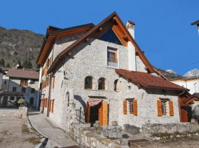 Гостиница Locazione Turistica Albergo Diffuso - Cjasa Ustin-1  Барчис